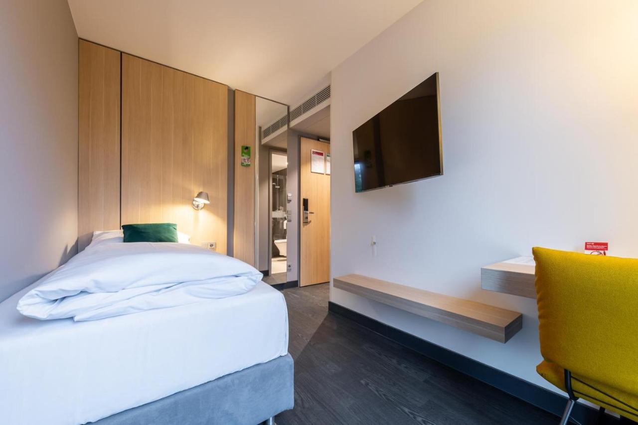 Serways Hotel Hoesel Ratingen Eksteriør billede