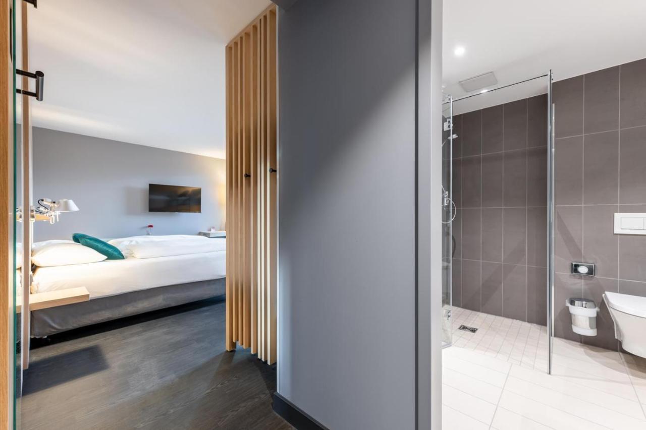 Serways Hotel Hoesel Ratingen Eksteriør billede