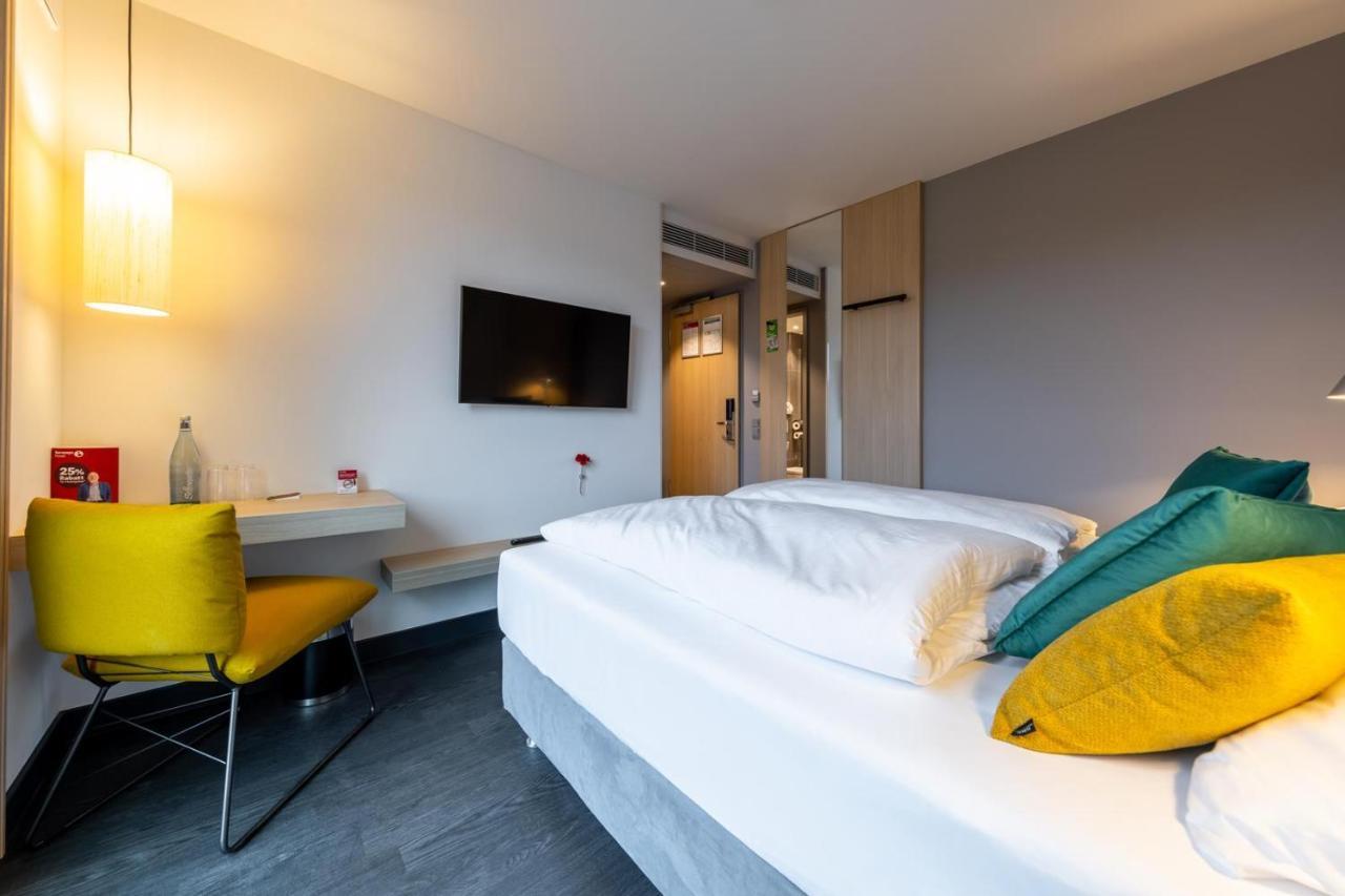 Serways Hotel Hoesel Ratingen Eksteriør billede